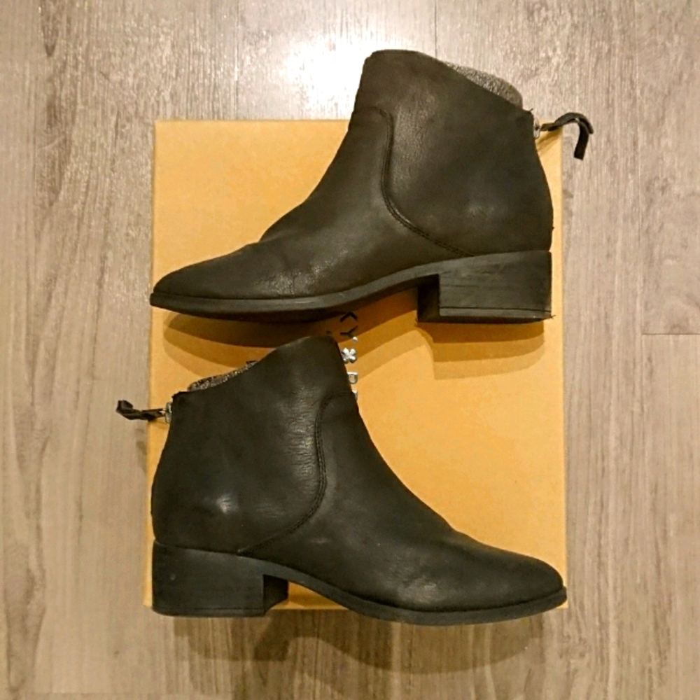 Lucky Brand Lahela Booties